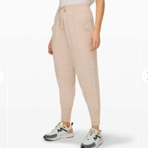 Lululemon Heathered Cashew Slouchy Still Chill Jogger Pant Size 10